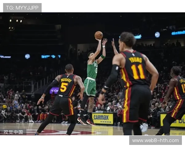 特雷-杨22分15助攻2抢断,老鹰后卫展现全明星级别组织能力